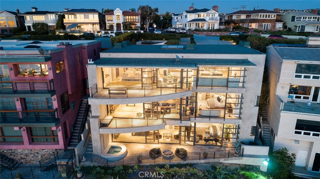Corona del Mar South of PCH (CDMS) - Residential