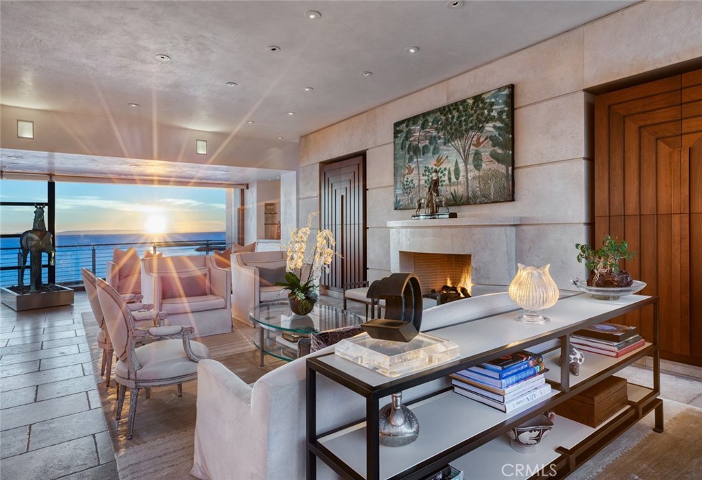 Corona del Mar South of PCH (CDMS) - Residential