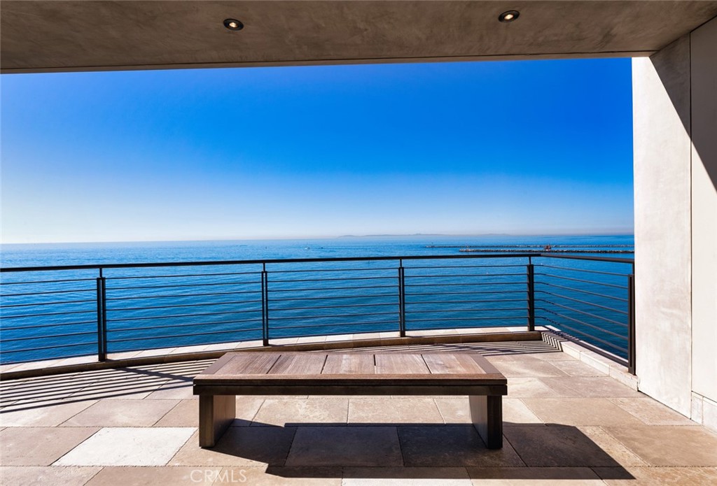 Corona del Mar South of PCH (CDMS) - Residential