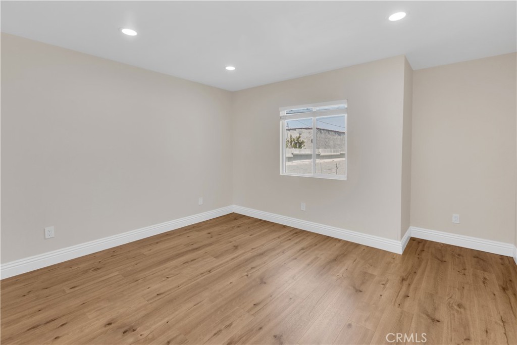 Photo 19 of 22 of 2101 W 76th Street house