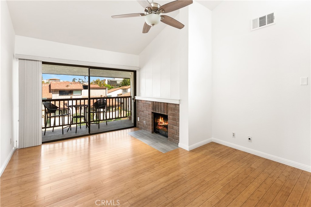 6275 Canoga Avenue 86