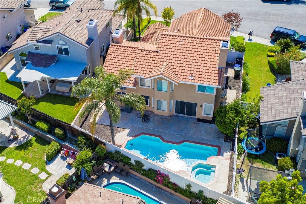 listing image 130726857175669259838