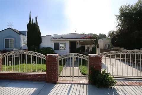 A home in South Gate