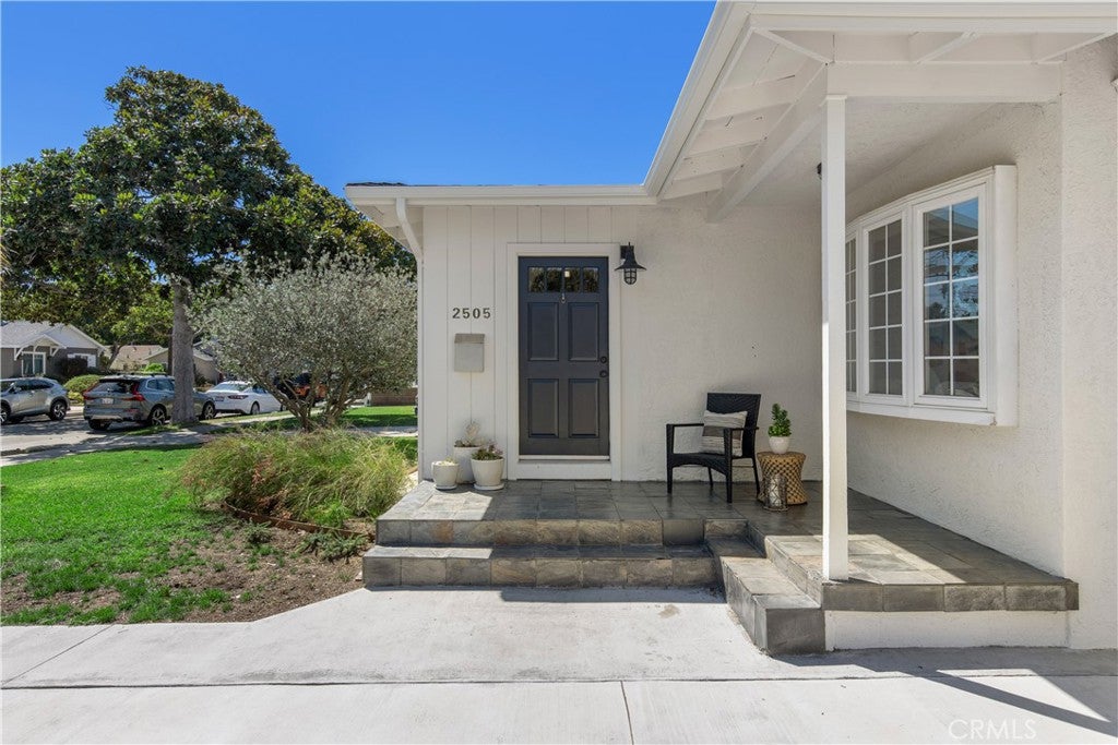 2505 Armour Lane