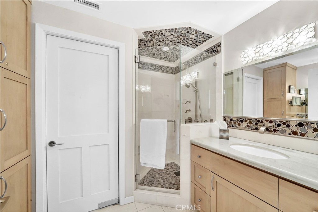 Vista Del Lido Condos (L611) - Residential