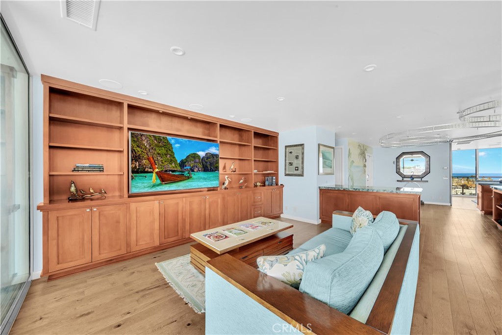 Vista Del Lido Condos (L611) - Residential