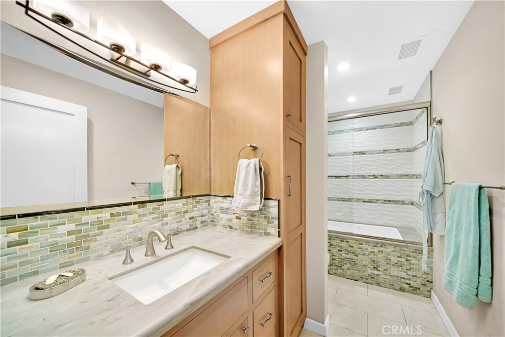 Vista Del Lido Condos (L611) - Residential