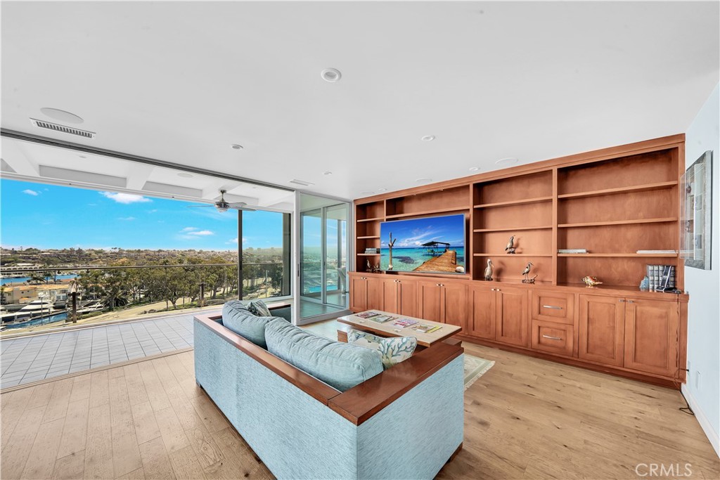 Vista Del Lido Condos (L611) - Residential