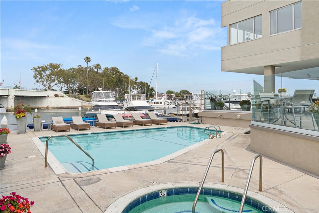 Vista Del Lido Condos (L611) - Residential