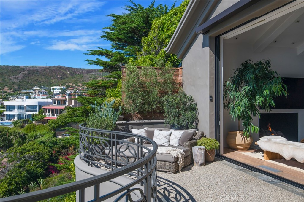 Emerald Bay (EB) - Residential