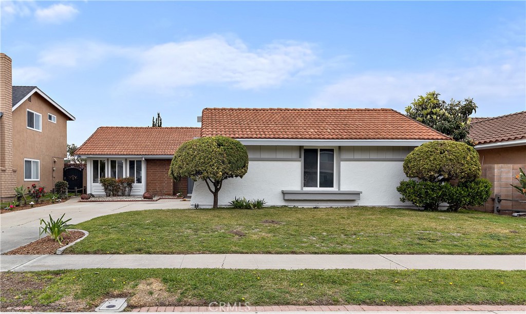 11073 Lavender Avenue
