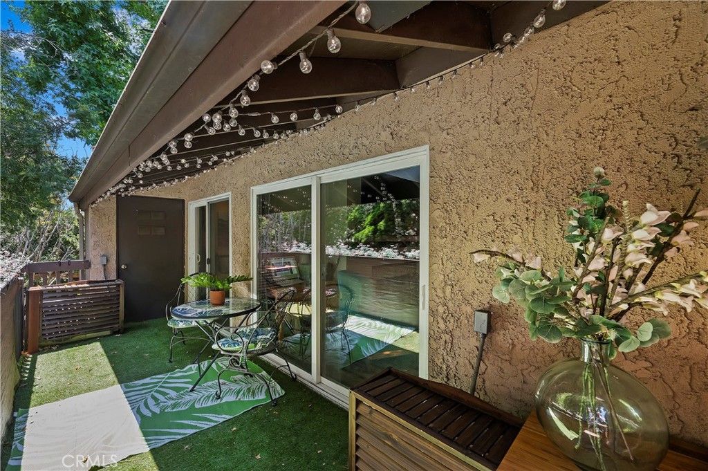 listing image 130726546356059790643