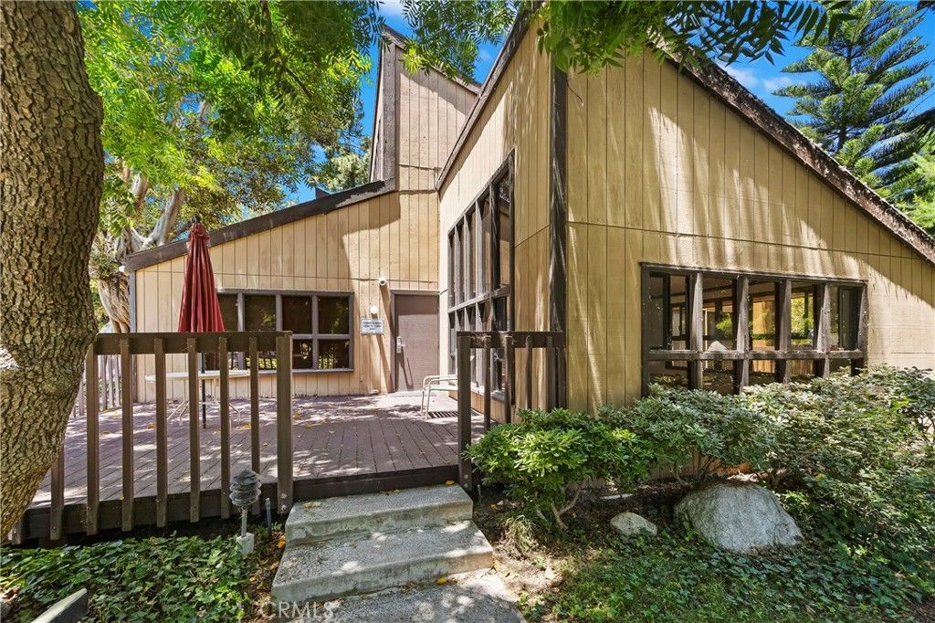 listing image 130723718642191853407