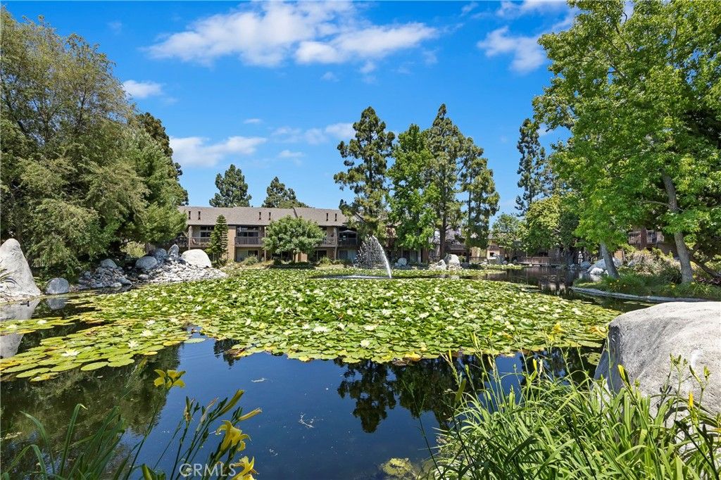 listing image 130722778926278541740