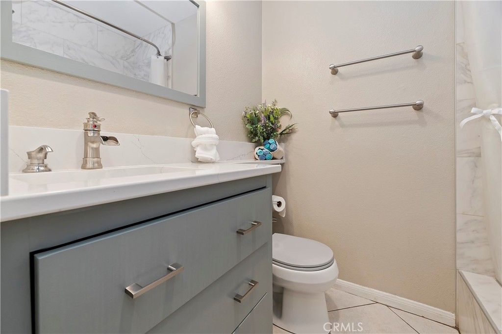 listing image 130720327892979912168