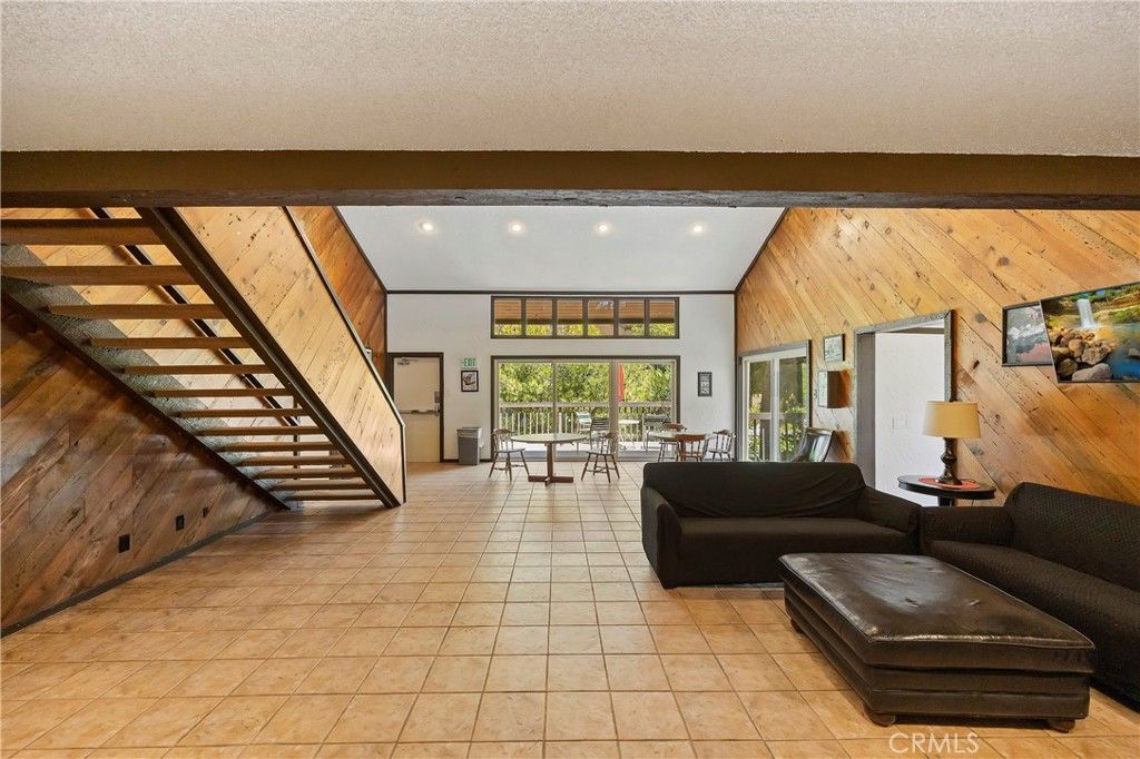 listing image 130720885265099693286