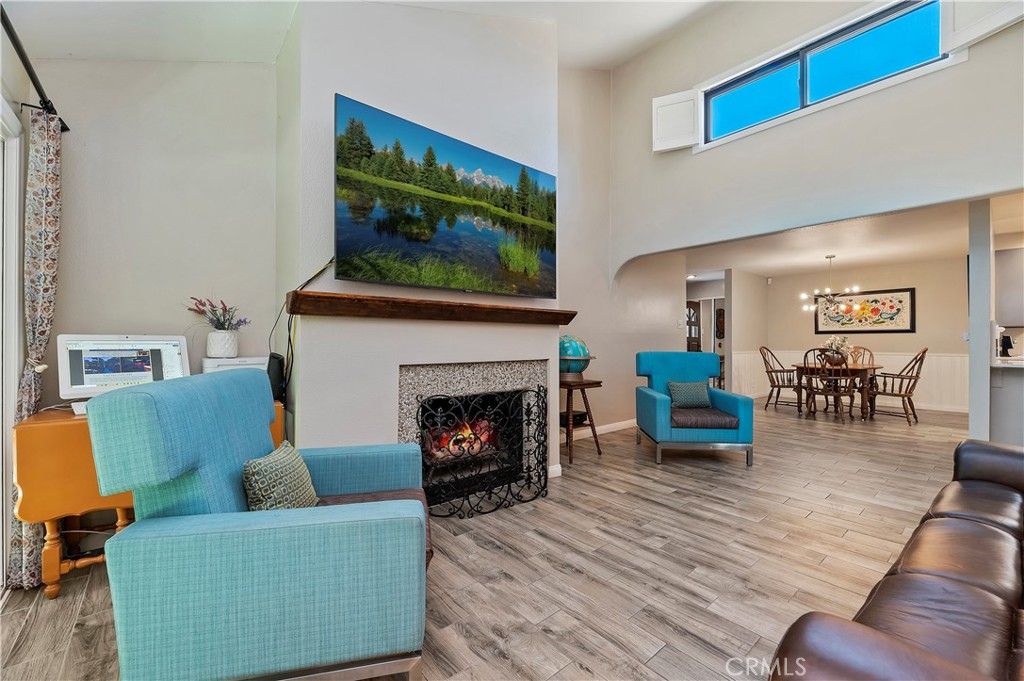 listing image 130724847185518274334