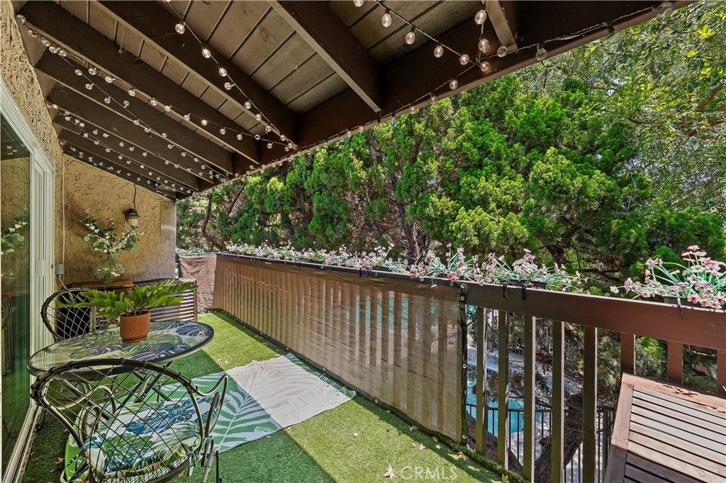 listing image 130723217886585633318