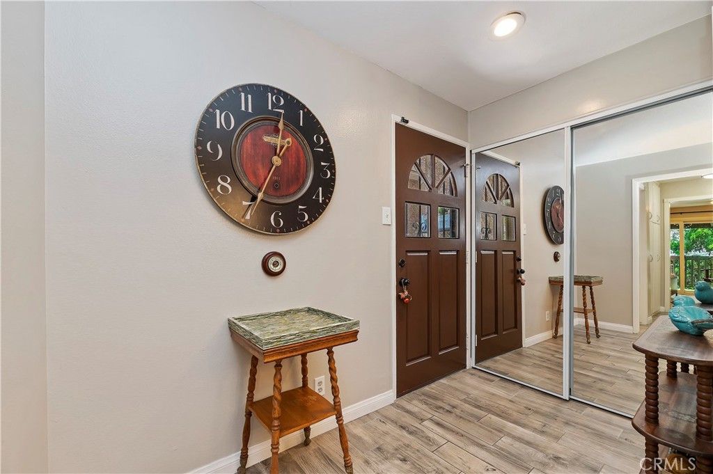 listing image 130725612694231957220