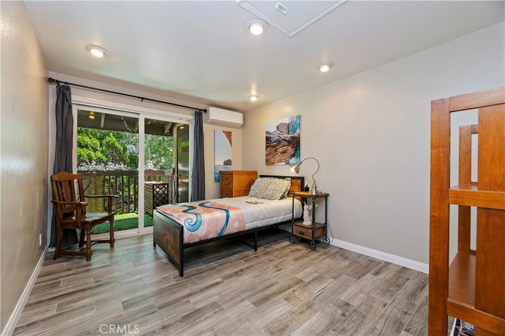 listing image 130721918081745608105