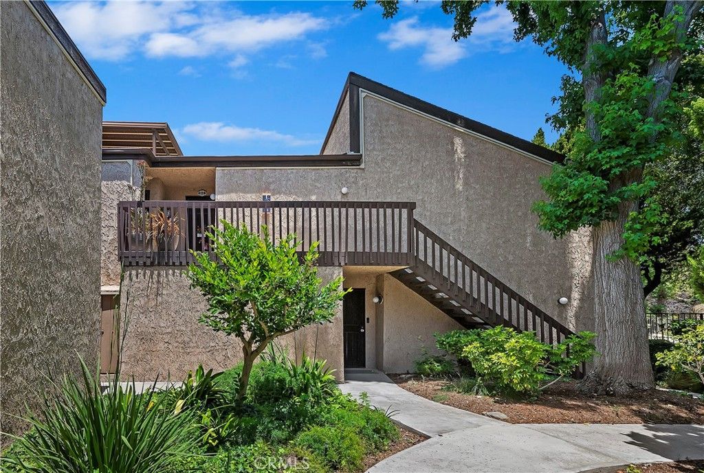 listing image 130723770579073892573