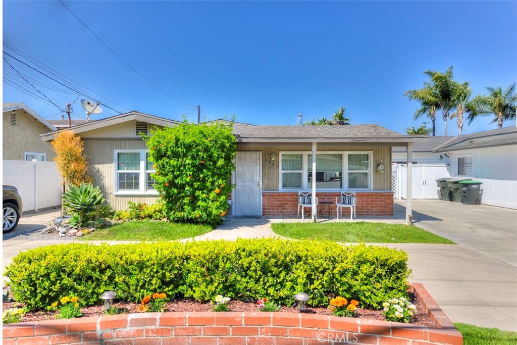 View Costa Mesa, CA 92627 house