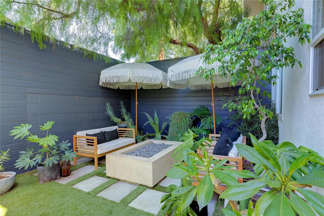 Properties 4 2151 S West View Street