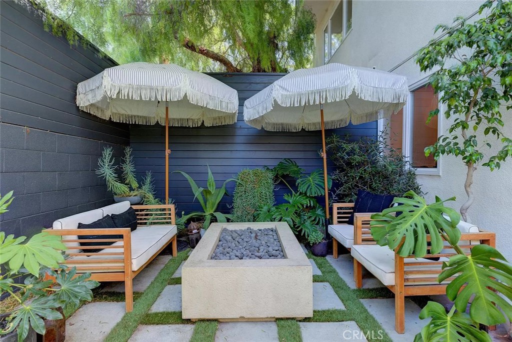 Properties 3 2151 S West View Street