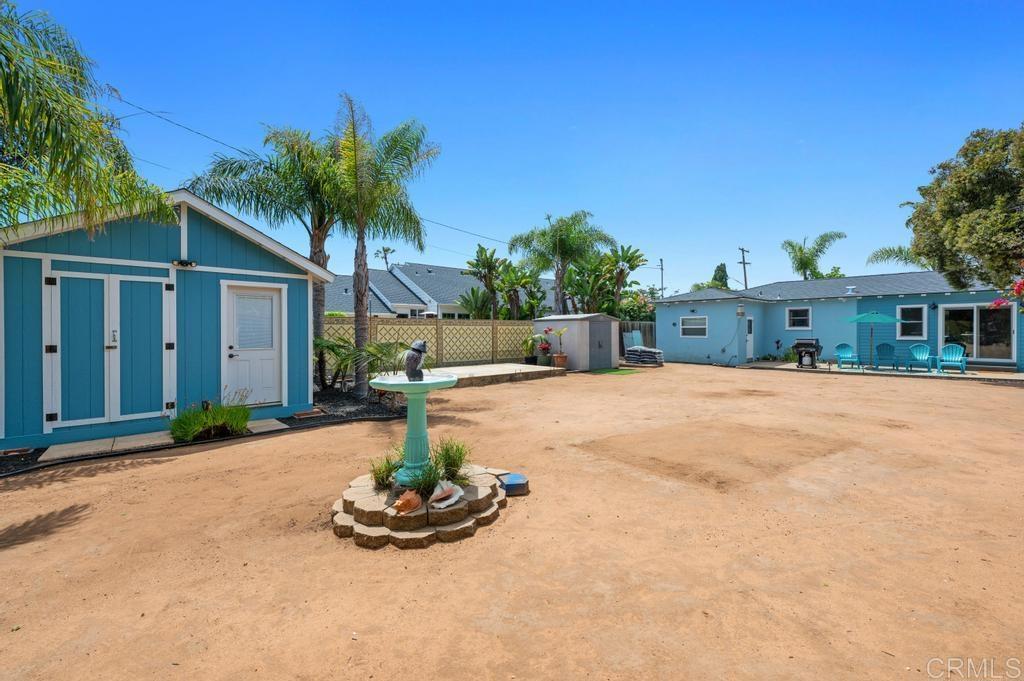 1213 Vista Way
