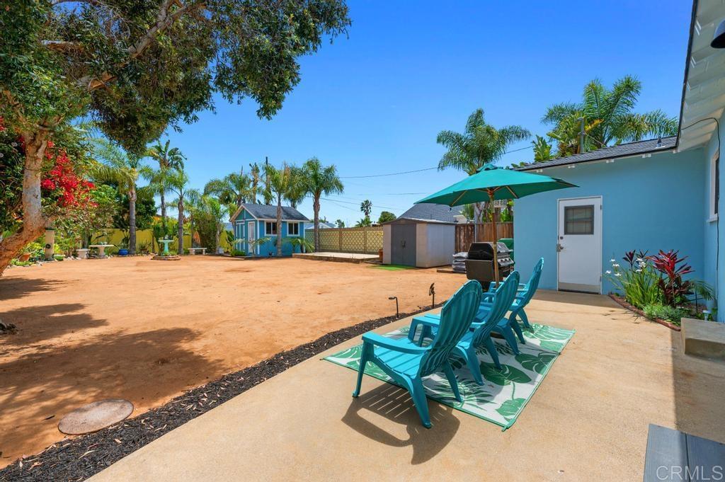 1213 Vista Way