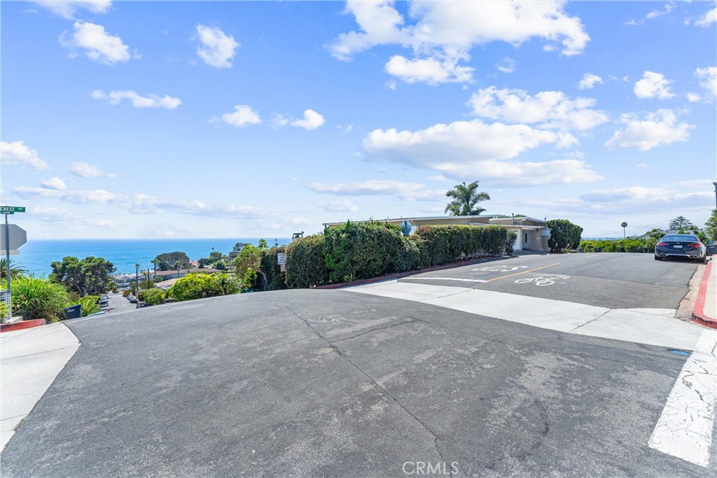 1445 Hillcrest Drive