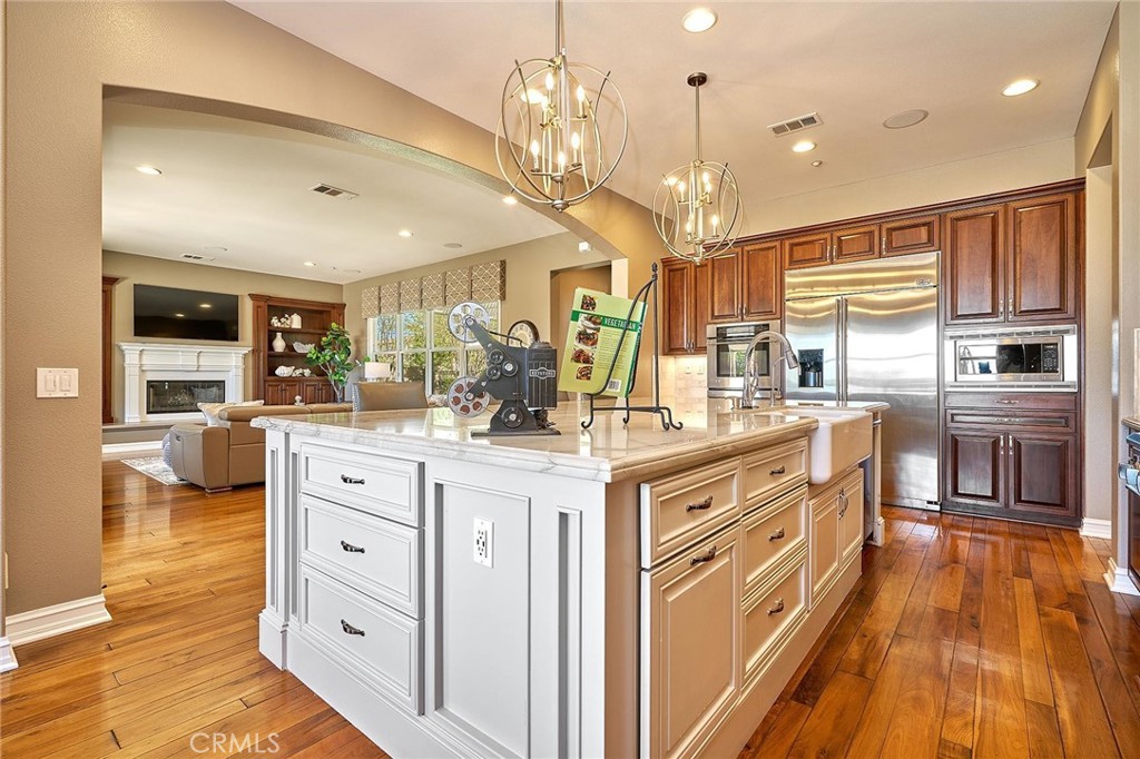 ,Manor - Residential