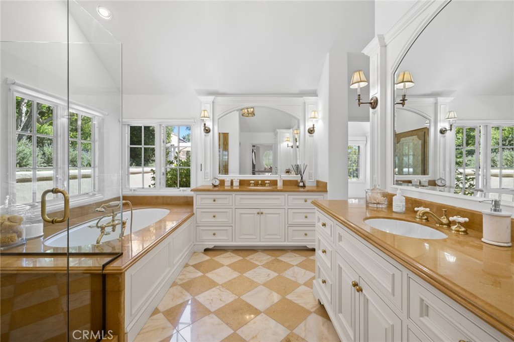 Hunt Club (HC) - Residential