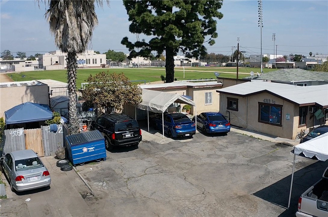 4313 Florence Avenue