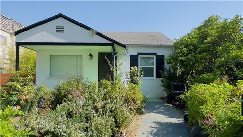 A home in Inglewood