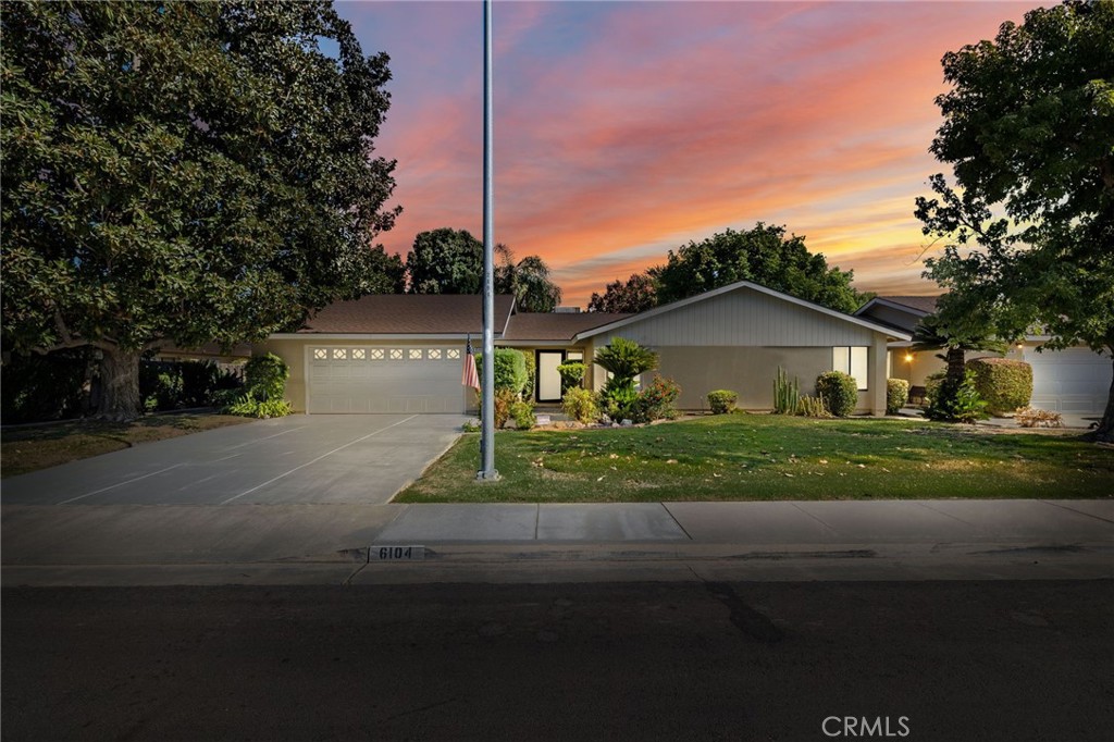 View Bakersfield, CA 93309 condo