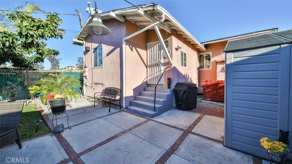 listing image 130723347892497455680