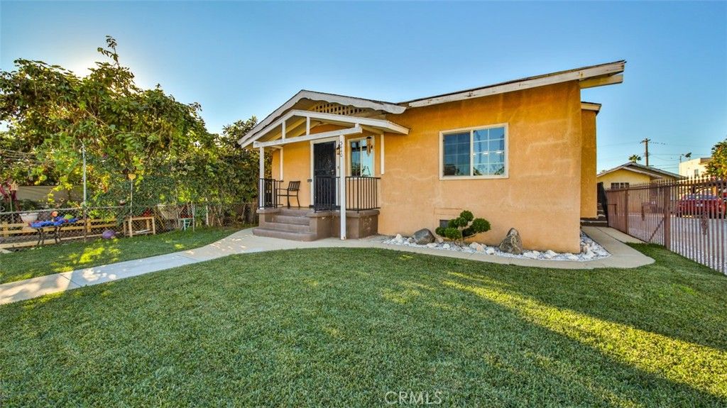 listing image 130723774741130958146