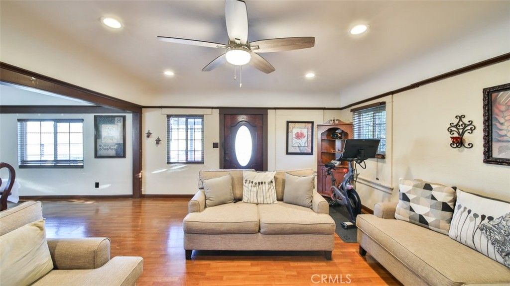 listing image 130721688063128988828