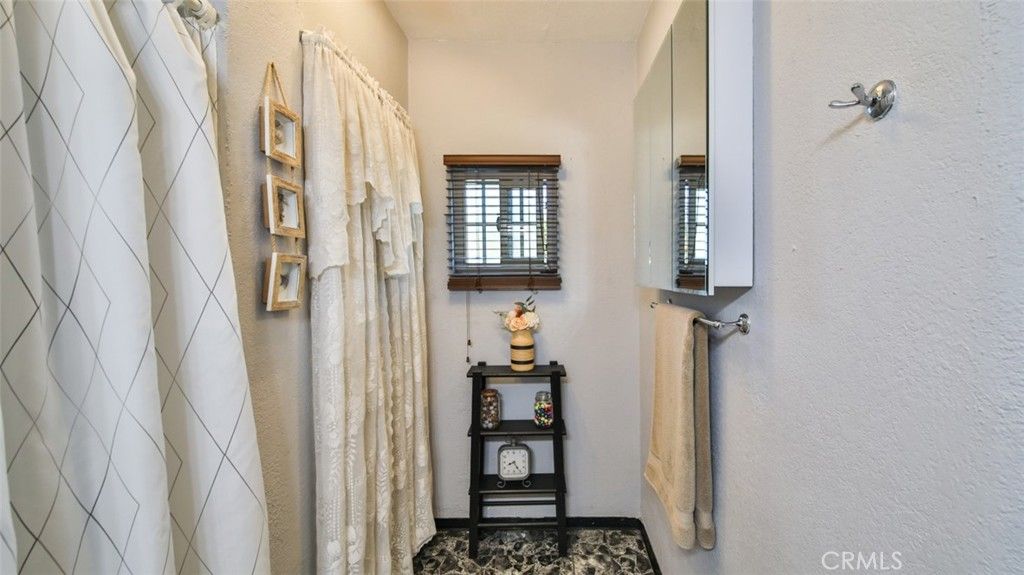 listing image 130727676684214379478