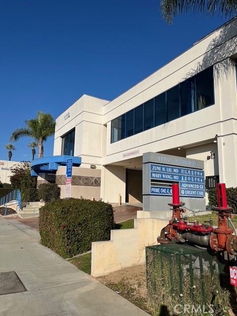 Alhambra City Center Newer Medical building ha medical clinic, nails and facial business on second floor. Main floor has pharmacy, lots of parkings on site. #202 was accupuncture business had 5 rooms all in sizes to use for medical/dental clinic. NNN plus CAM. City has approved for Medical and Dental office. Easy to show. Monday to Friday 9-5PM.