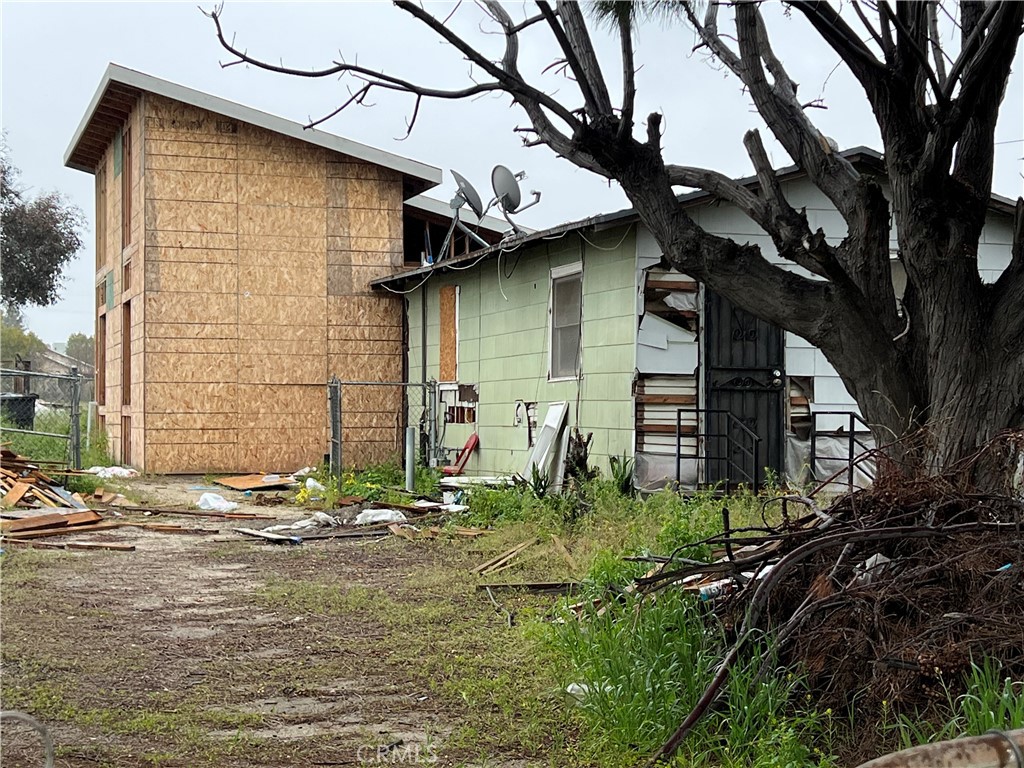 Photo 1 of 2 of 1220 Lawton Street house