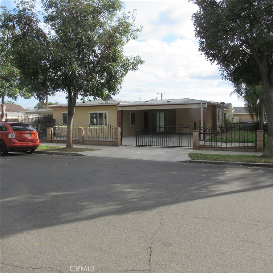 Photo 1 of 28 of 1609 S Pleasant Avenue house