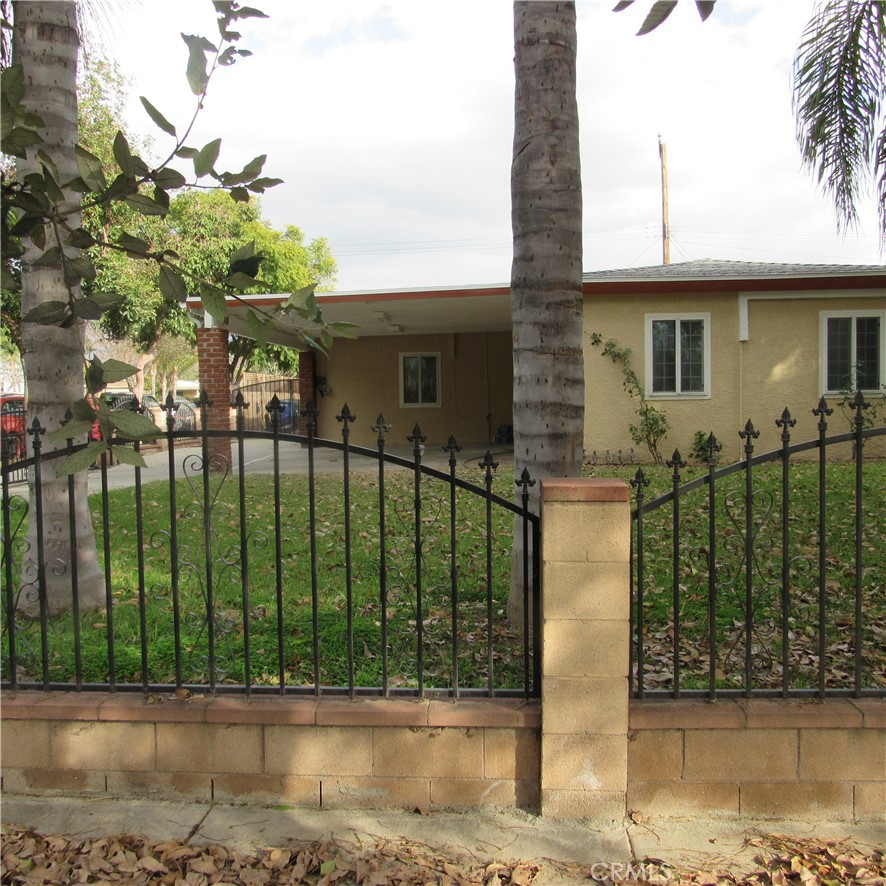 Photo 4 of 28 of 1609 S Pleasant Avenue house