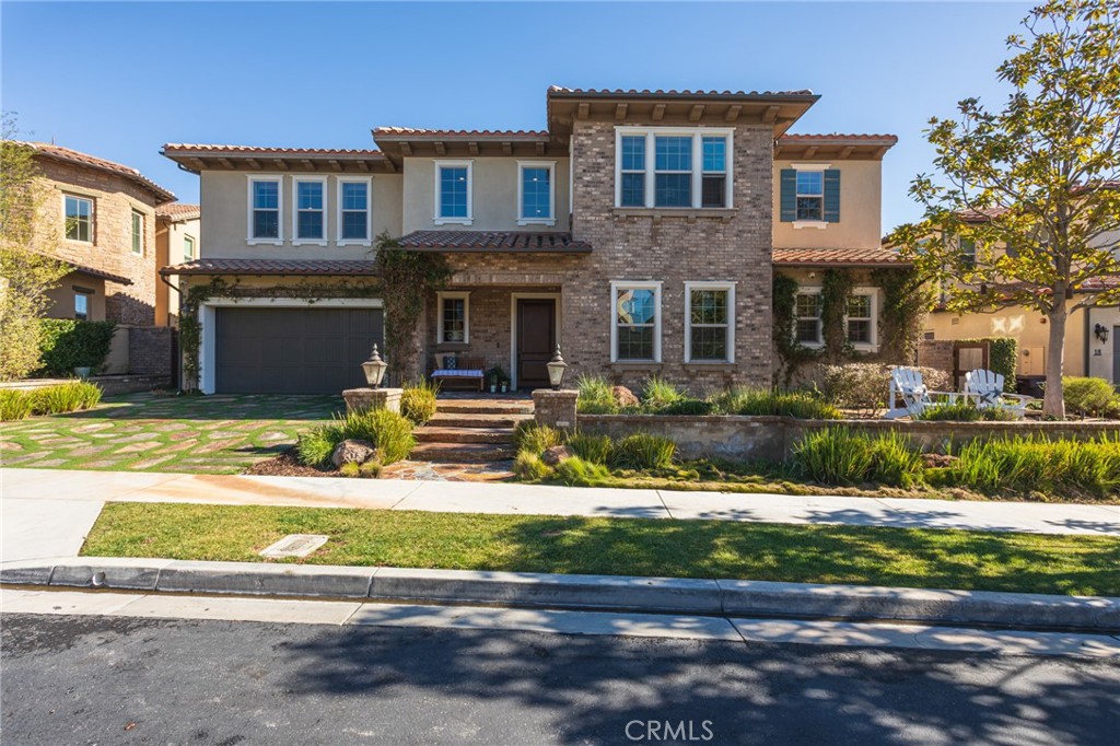 Photo 1 of 45 of 16 Calle Tamara house