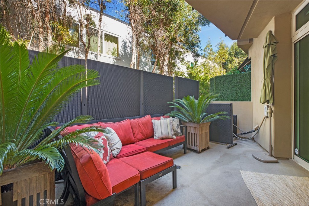 1565 N Coast 5
