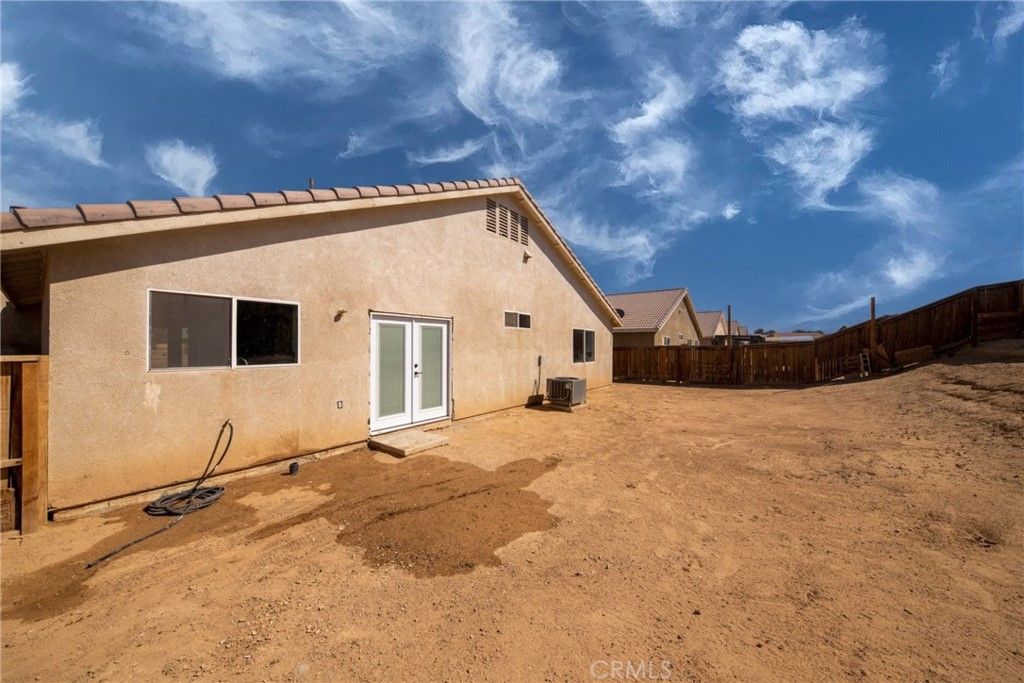 listing image 130725654113484997368