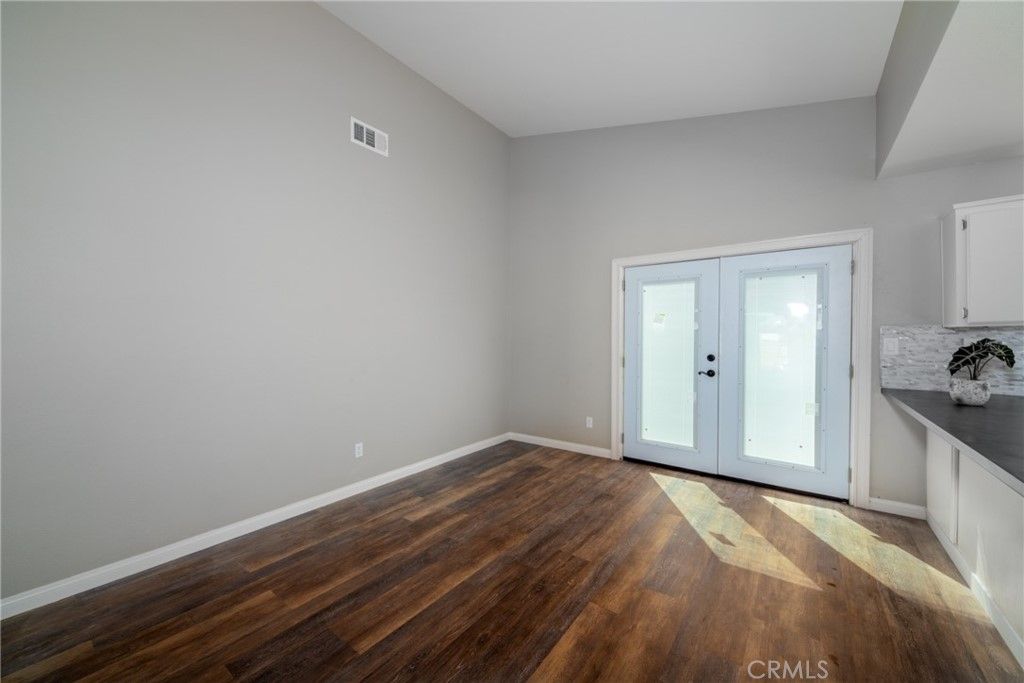 listing image 130726358965334226889