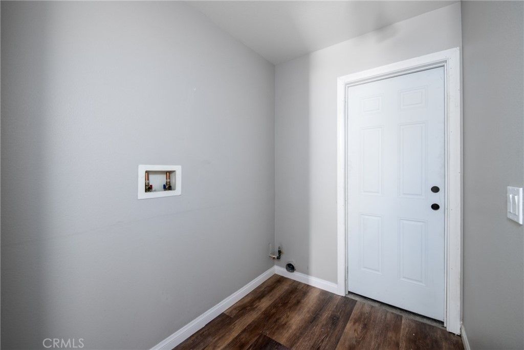listing image 130721580308087113175