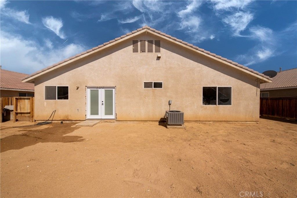 listing image 130729708193343655649